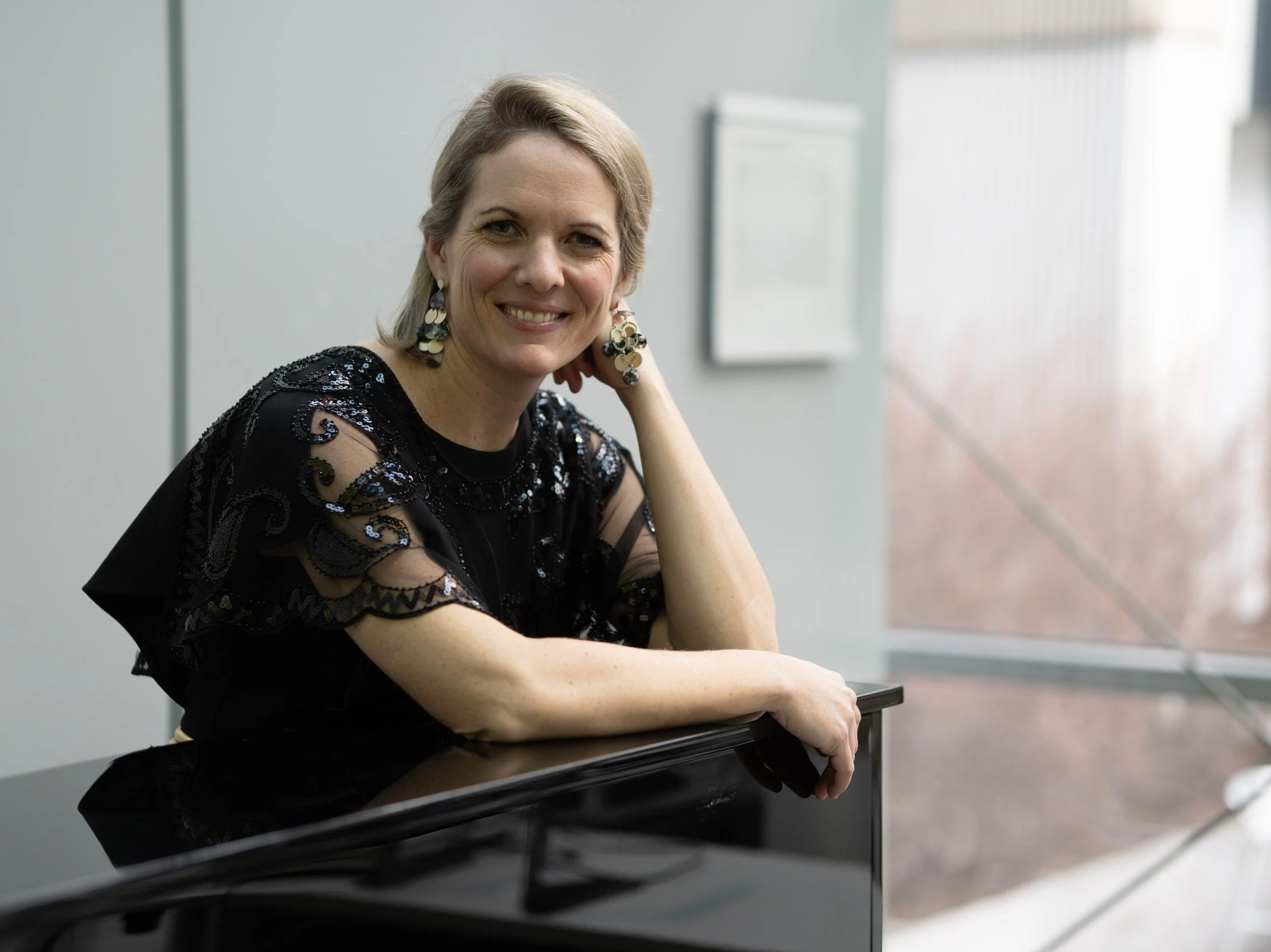 2025-02-07+Ingrid+(c+Adam+Cooper)+122+-+Retouched+-+Medium+Size_Lindsey Huff